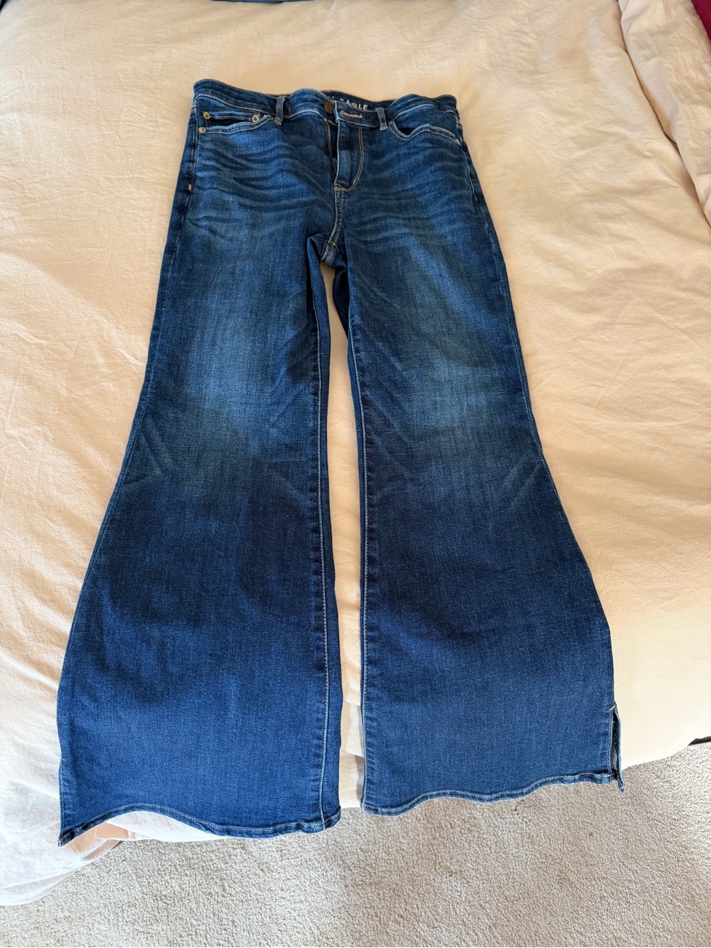 American Eagle Next Level Stretch Flare Jeans Medium Wash size 10